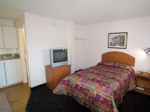 635 SOUTH 700 WEST, WOODS CROSS, UT, 84087, US