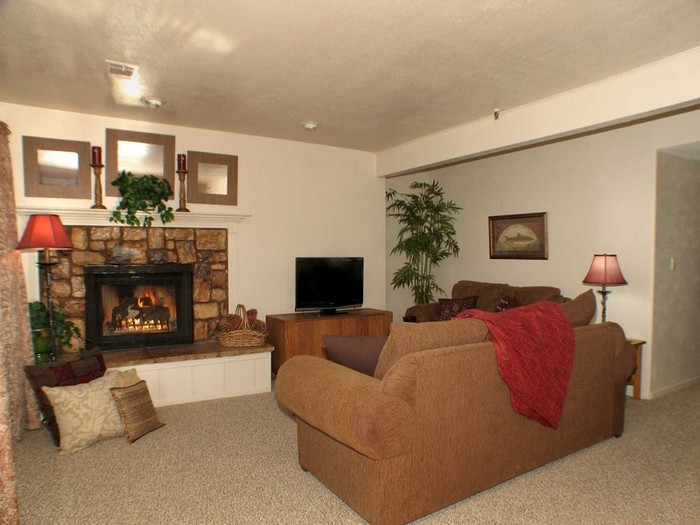 Heavenly Valley Ski Condo RentalSouth Lake TahoeNear Stagecoach Lift