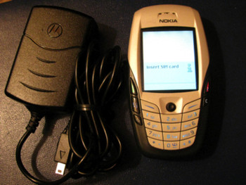 $999. Nokia 6600 con cargador, bateria y funda.