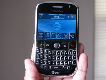 $2000. Blackberry Bold 9000, cargador, bateria, y funda.