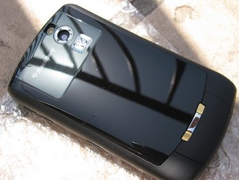$1900. BlackBerry 8350i cor bateria, cargador y funda.