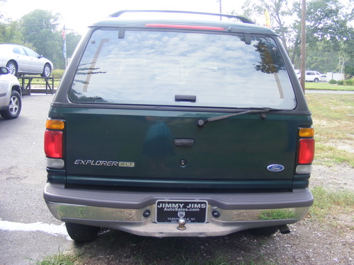 Image 1 of 1997 Ford Explorer V8…