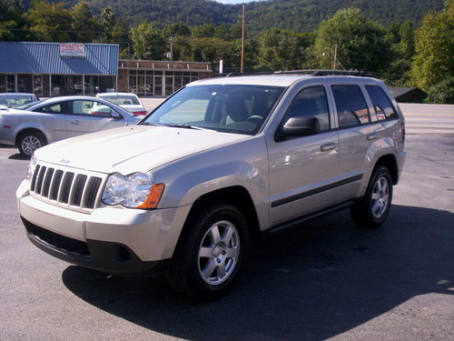 Picture of a 2009 JEEP CHEROKEE LAREDO - stk #1627k