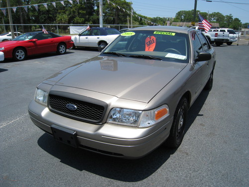 Image 1 of 2005 Ford Crown Victoria…
