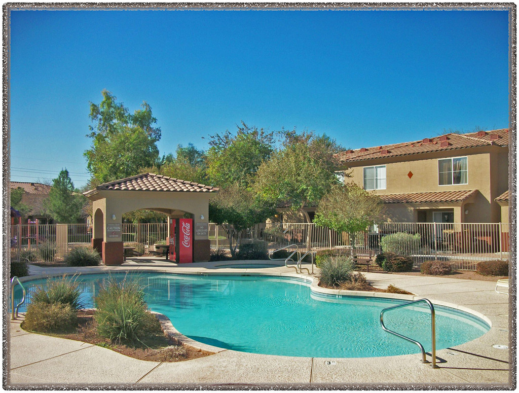 01-Pool-edit.jpg