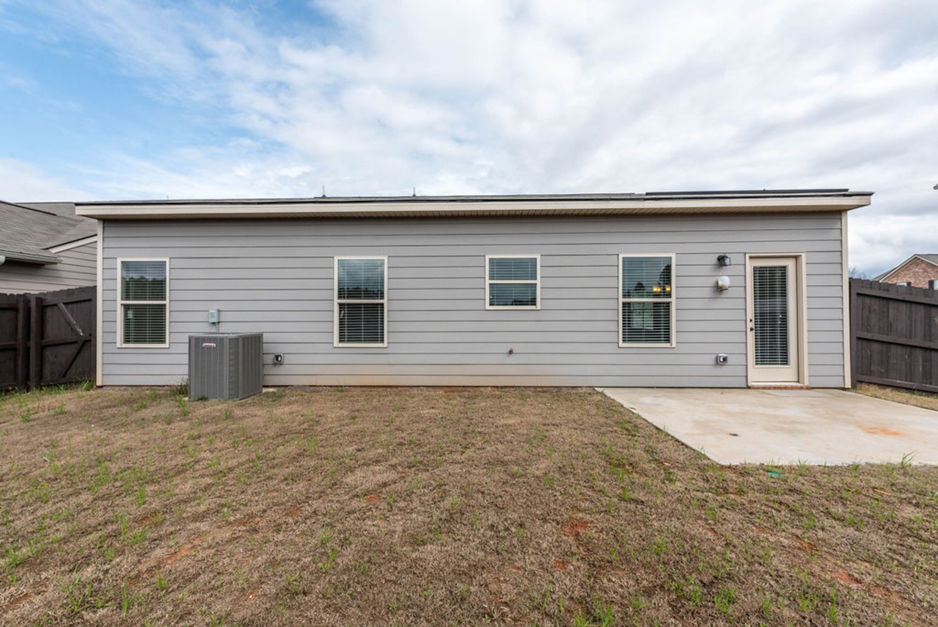 House for Rent 11157 Wind Ridge Dr *AVAILABLE!* Powered by vFlyer