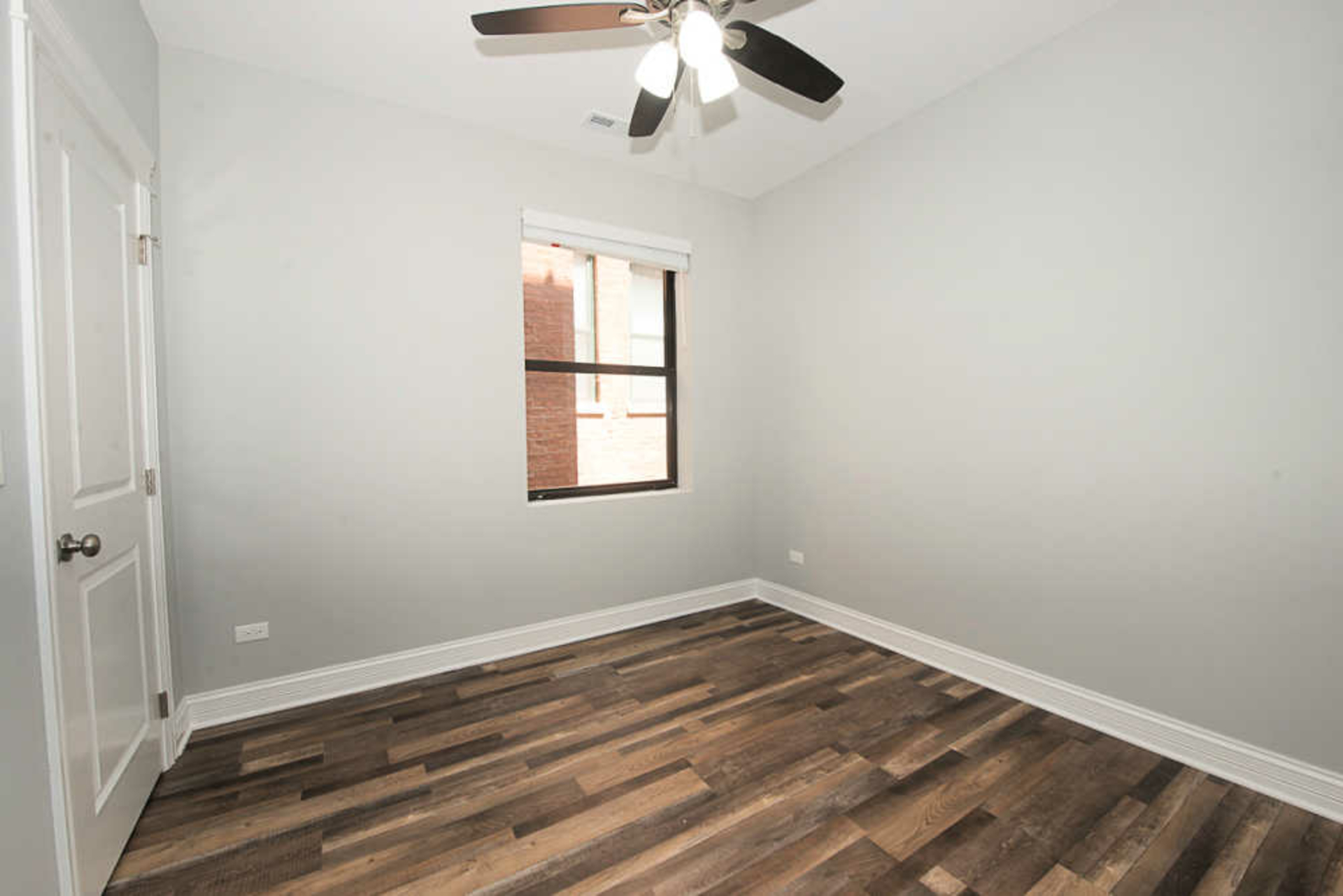 Apartment for Rent REDUCED Luxury 4 Bedroom, 2 Bath + Bonus Den