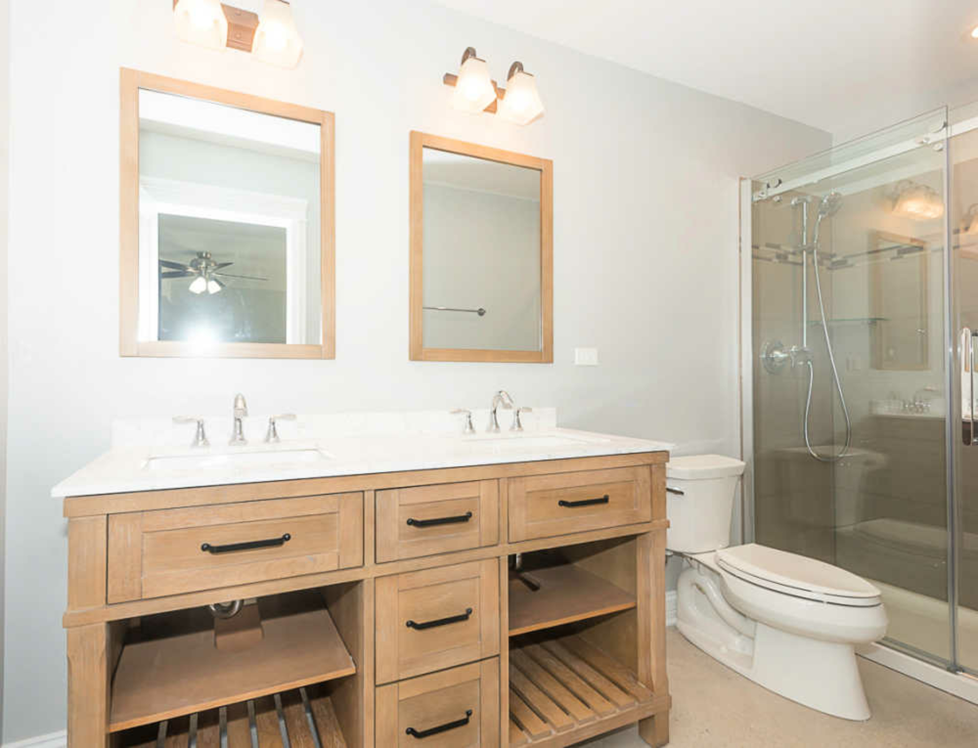 Apartment for Rent REDUCED Luxury 3 Bedroom, 2 Bath + Bonus Den