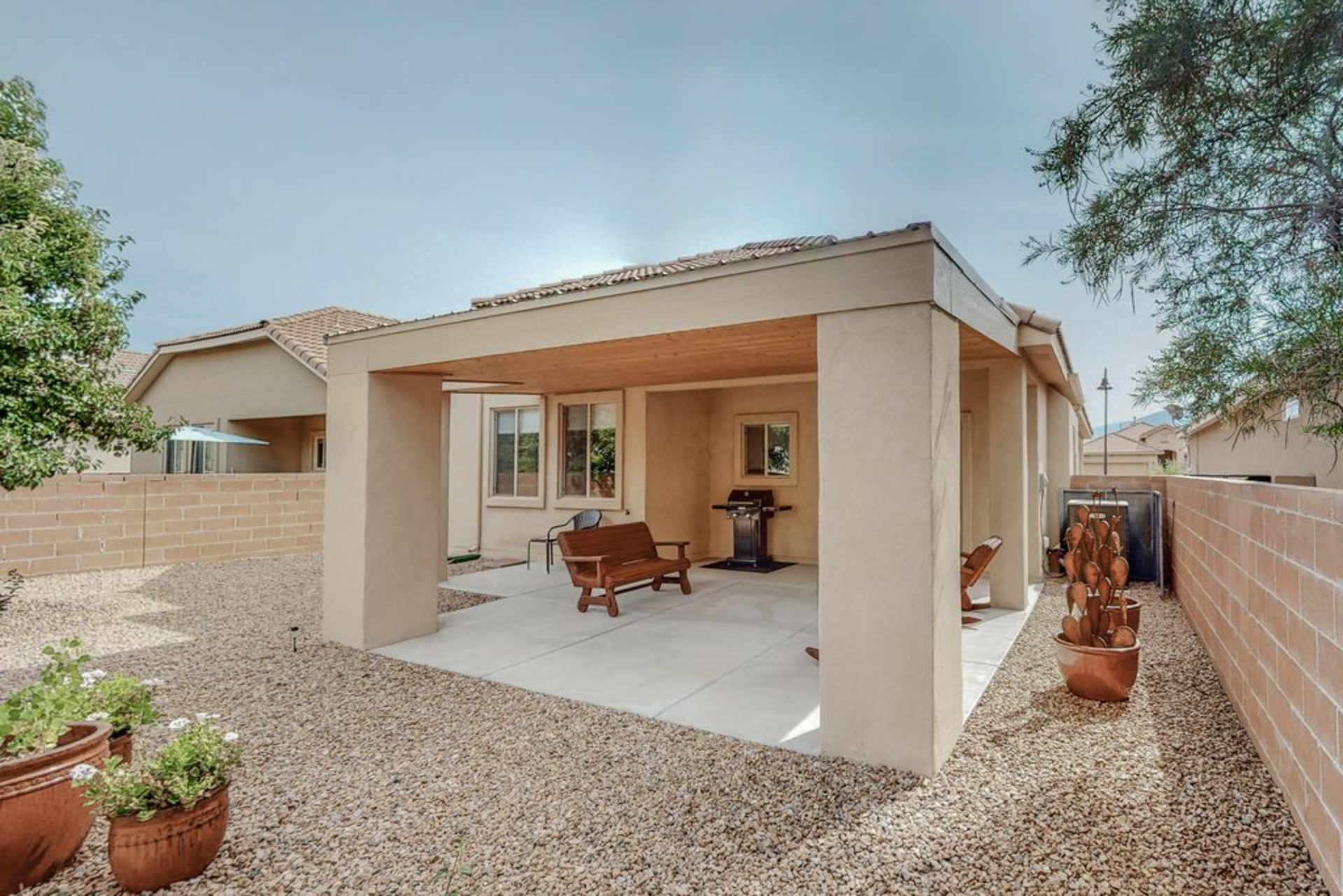 House for Rent Located in the desirable Gated Del b Alegria 55+ community. Do Not Miss