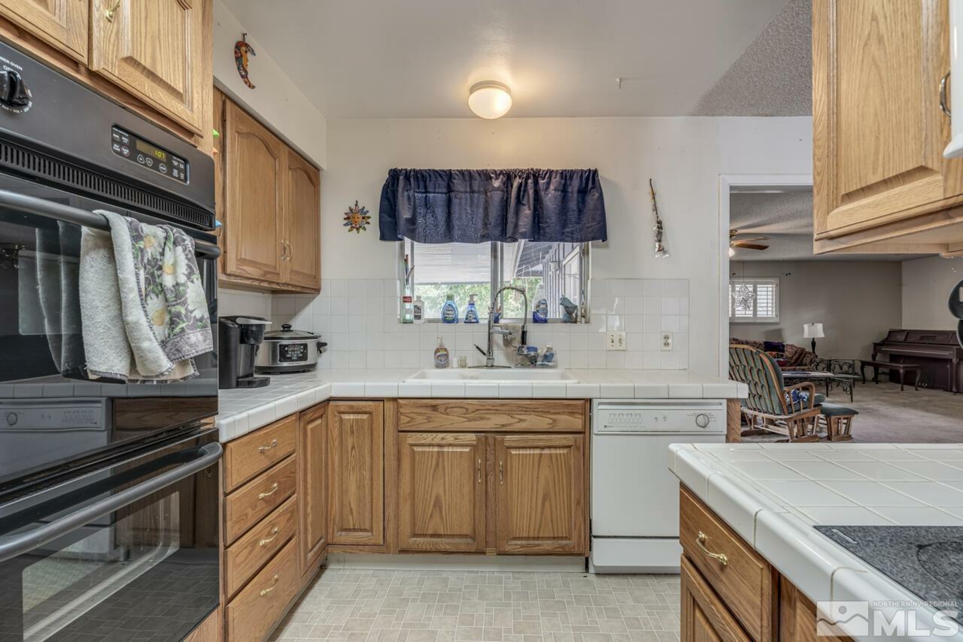 House for Rent 455 Curry Dr SOON!* Powered by vFlyer