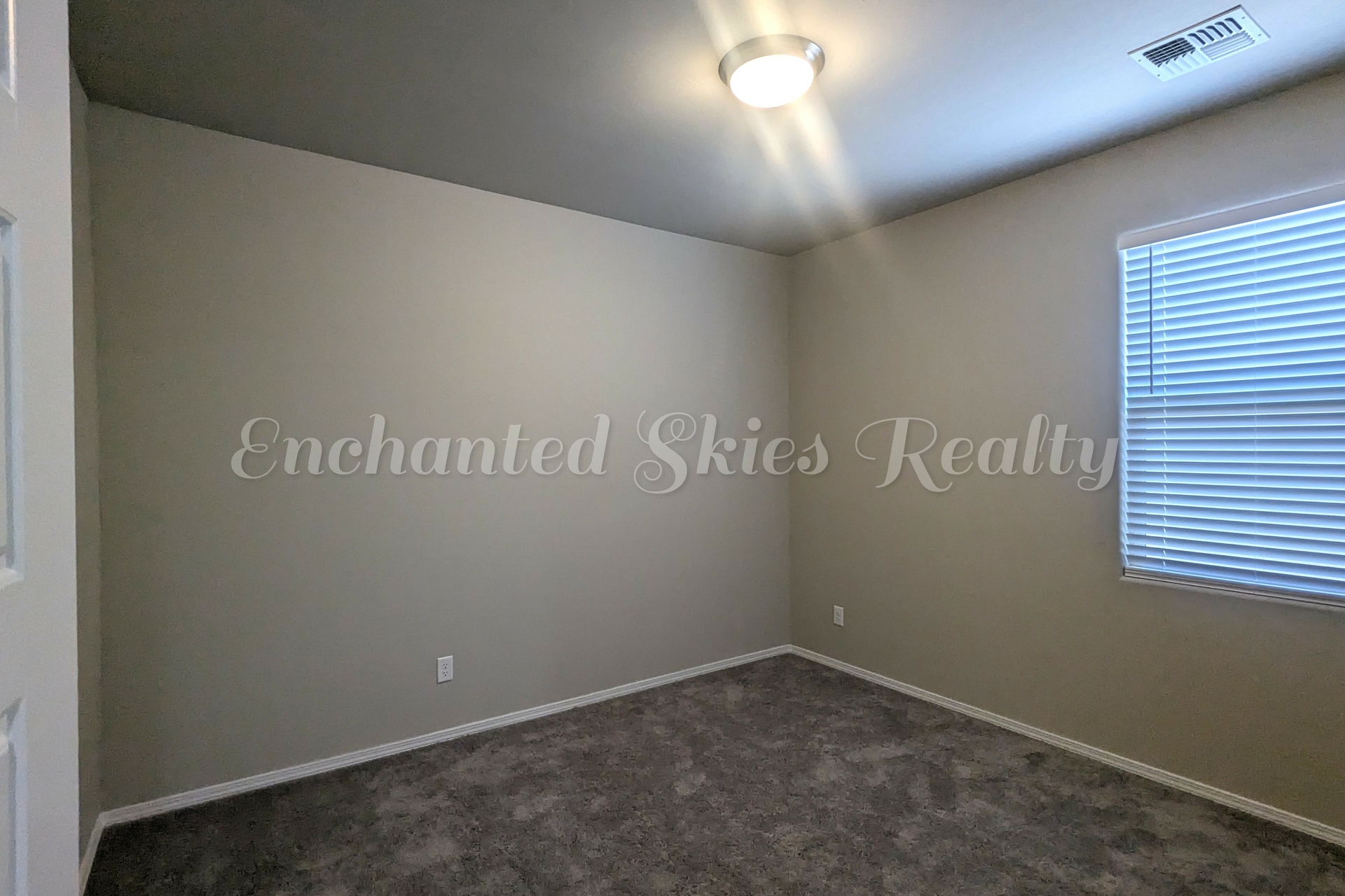 House for Rent This is Your Opportunity to rent a luxurious 3bedroom, single family home! It