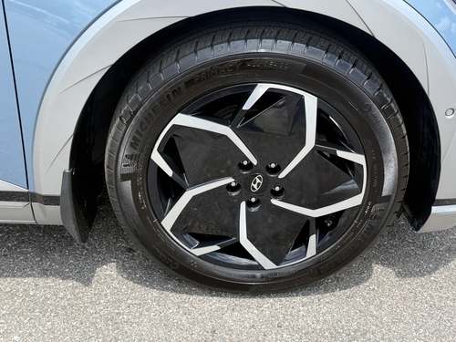 2024 Hyundai IONIQ 5 Limited - Photo 31