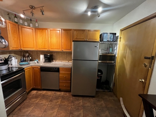 3235 S 48th St #8 1BR 1BA (600 FICO required)