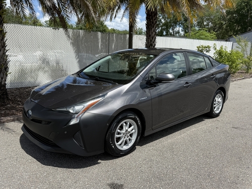 2018 Toyota Prius Four's photo