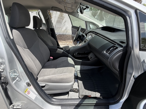 2013 Toyota Prius Three - Photo 18
