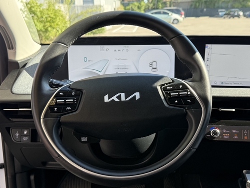 2024 Kia EV6 Wind - Photo 12