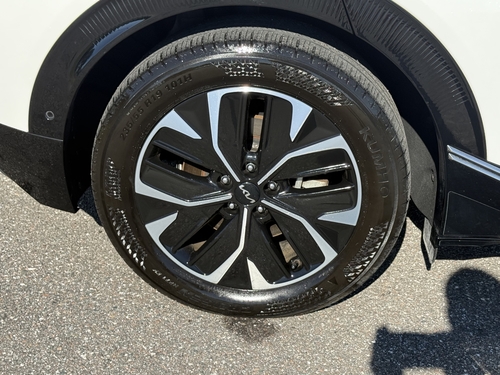 2024 Kia EV6 Wind - Photo 25