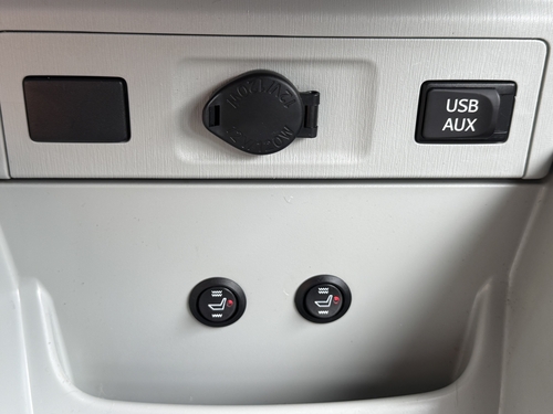 2013 Toyota Prius v Five - Photo 16