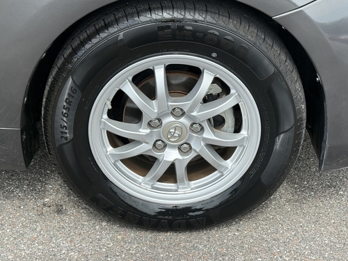 2013 Toyota Prius v Five - Photo 22