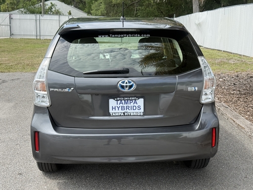 2013 Toyota Prius v Five - Photo 8